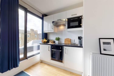 1 bed studio, West Park Place, Haymarket, Edinburgh, EH112EE - Image 4